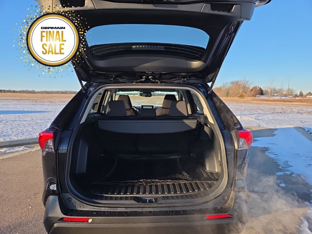 New 2025 Toyota RAV4 XLE image 31