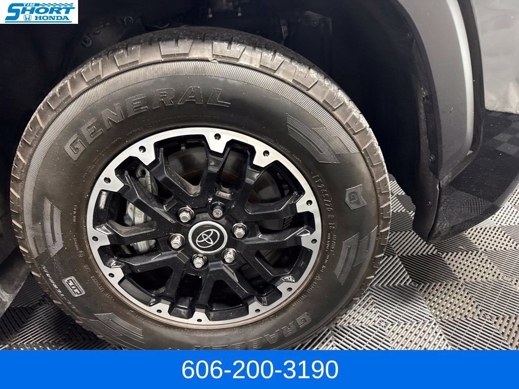 Used 2024 Toyota Sequoia 4WD image 4
