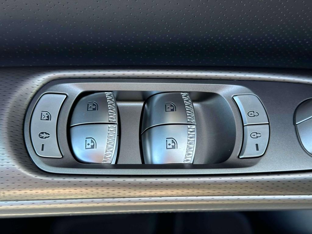 New 2024 Genesis GV60 Advanced AWD/4WD image 19