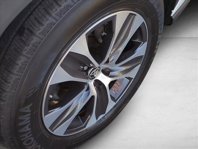 Used 2022 Toyota Highlander XLE image 21