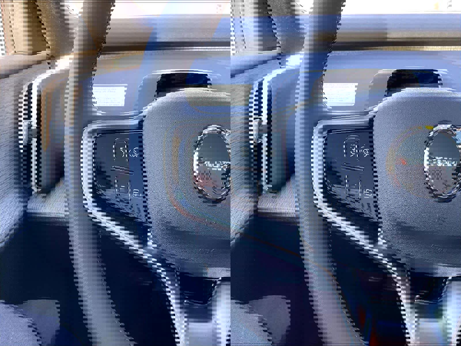 New 2026 Volvo EX30 Ultra w/ Climate Package image 17