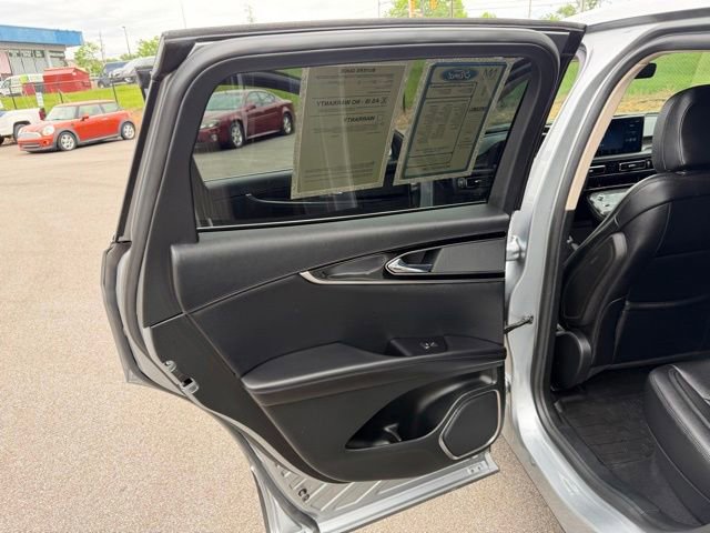 Used 2023 Lincoln Nautilus AWD w/ Premium Package image 27