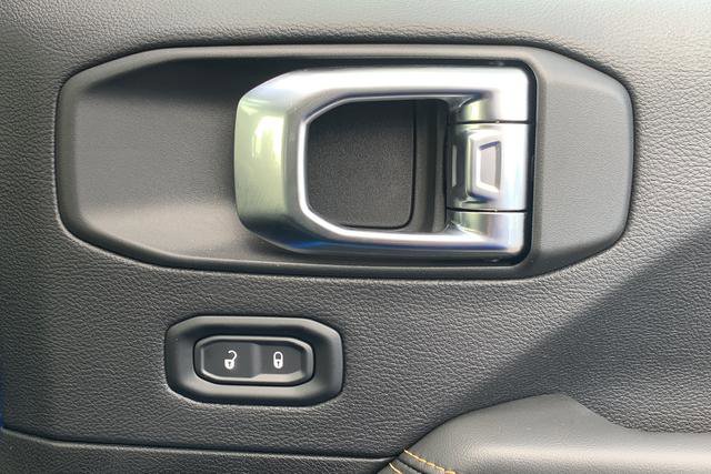 New 2025 Jeep Wrangler Unlimited Rubicon 392 image 36