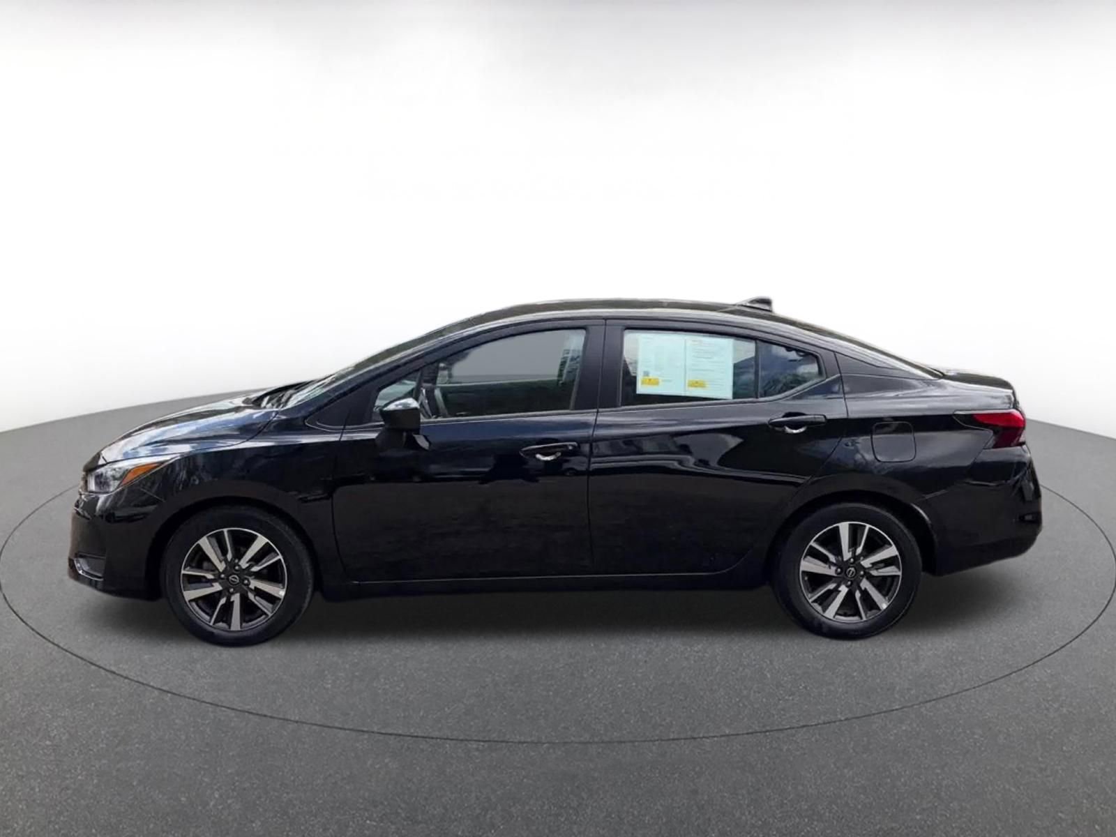 Used 2025 Nissan Versa SV FWD image 9