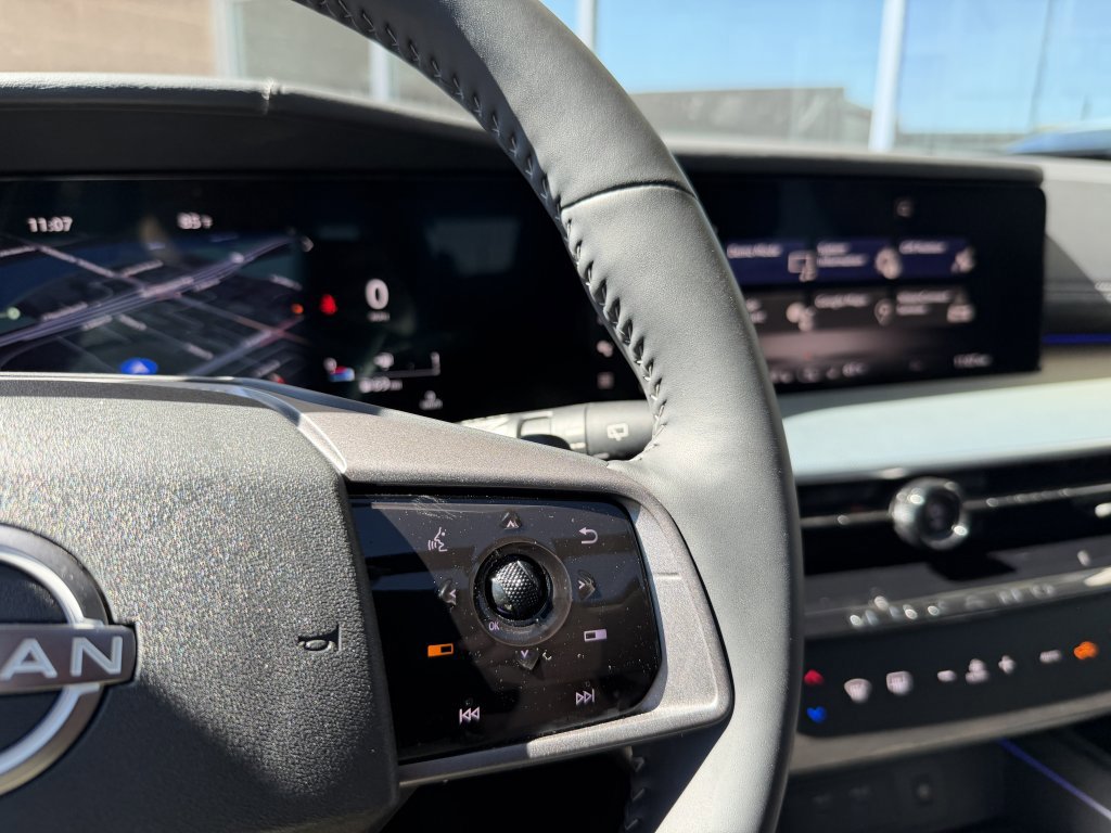 Used 2025 Nissan Murano SL image 28