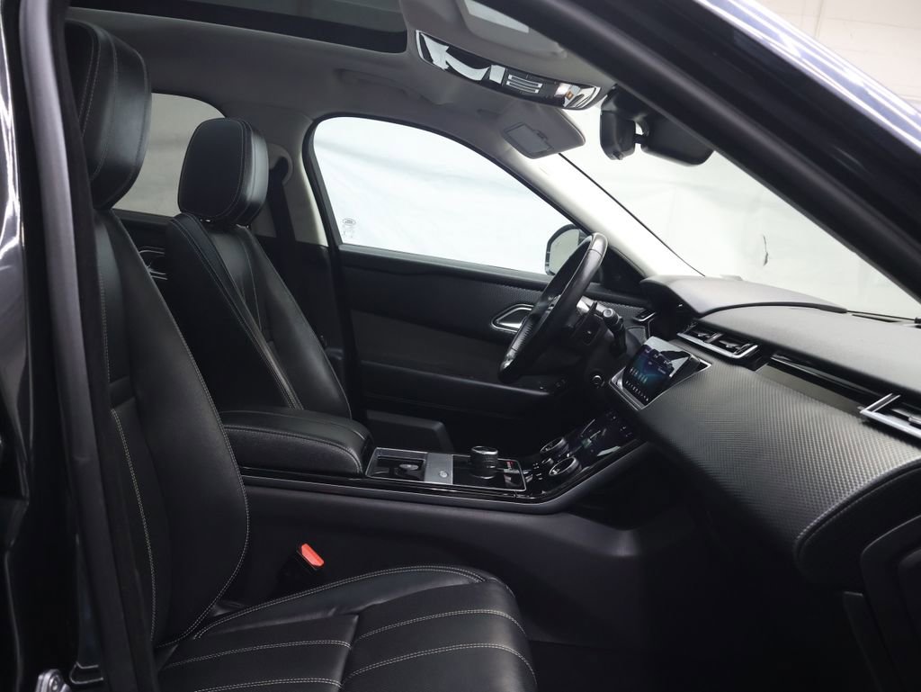 Used 2018 Land Rover Range Rover Velar S image 10