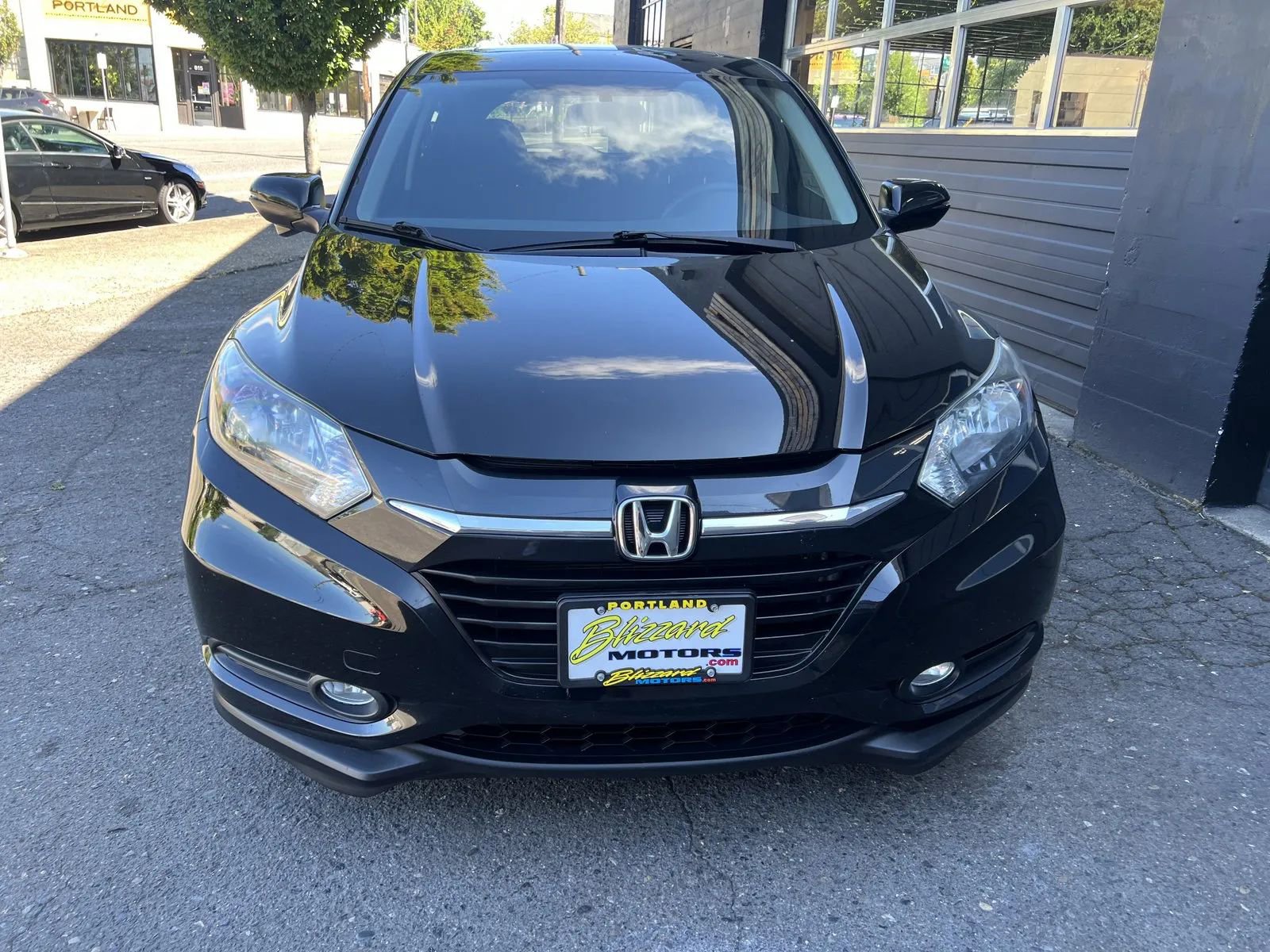 Used 2017 Honda HR-V EX image 9