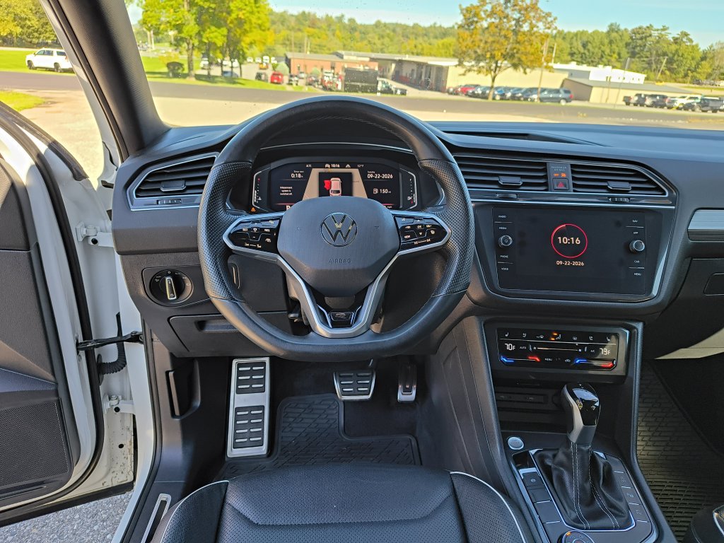 Used 2024 Volkswagen Tiguan SEL R-Line AWD/4WD image 13