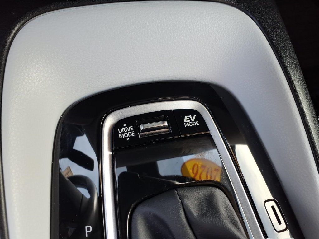 Used 2026 Toyota Corolla SE FWD image 23