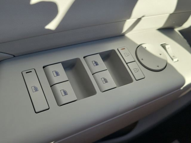 New 2026 Hyundai Kona SEL Premium image 15