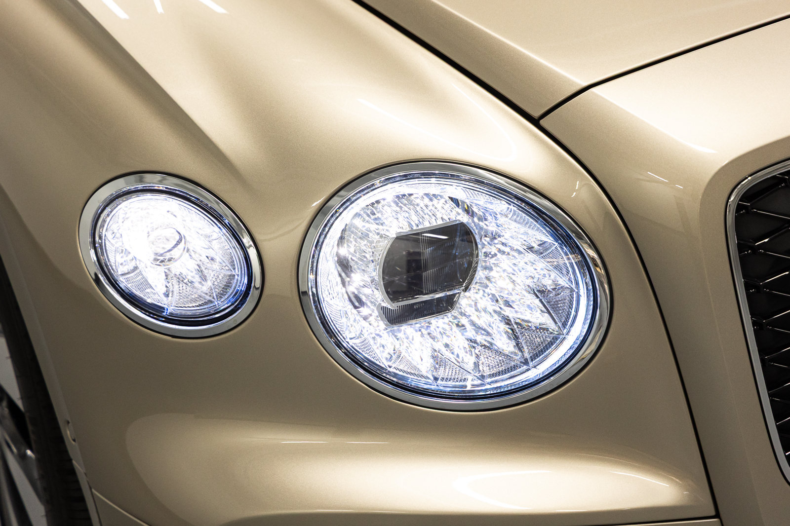 Certified 2026 Bentley Flying Spur V8 AWD/4WD image 12