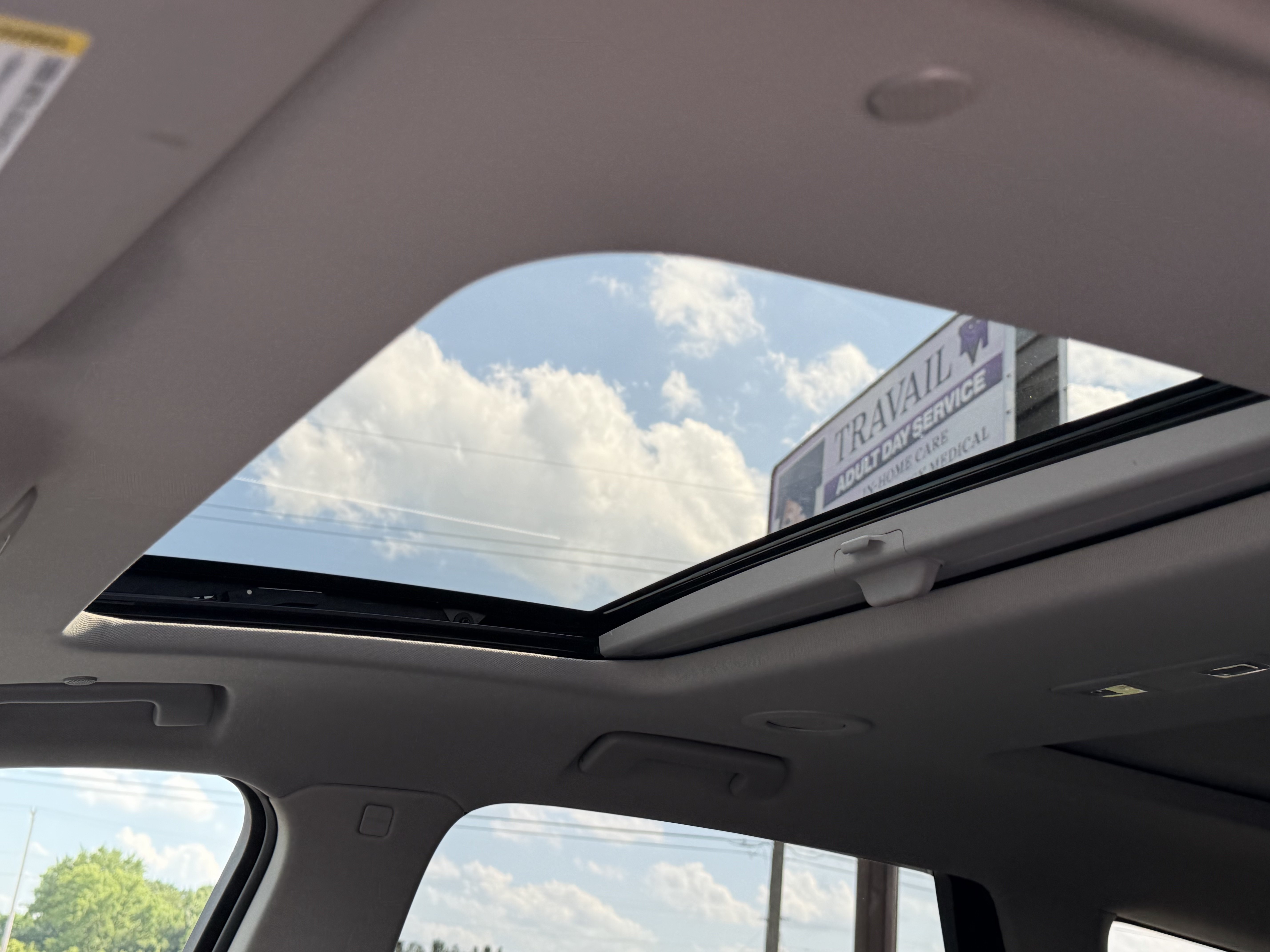 Used 2019 Buick Enclave Premium w/ Experience Buick Package AWD/4WD image 17