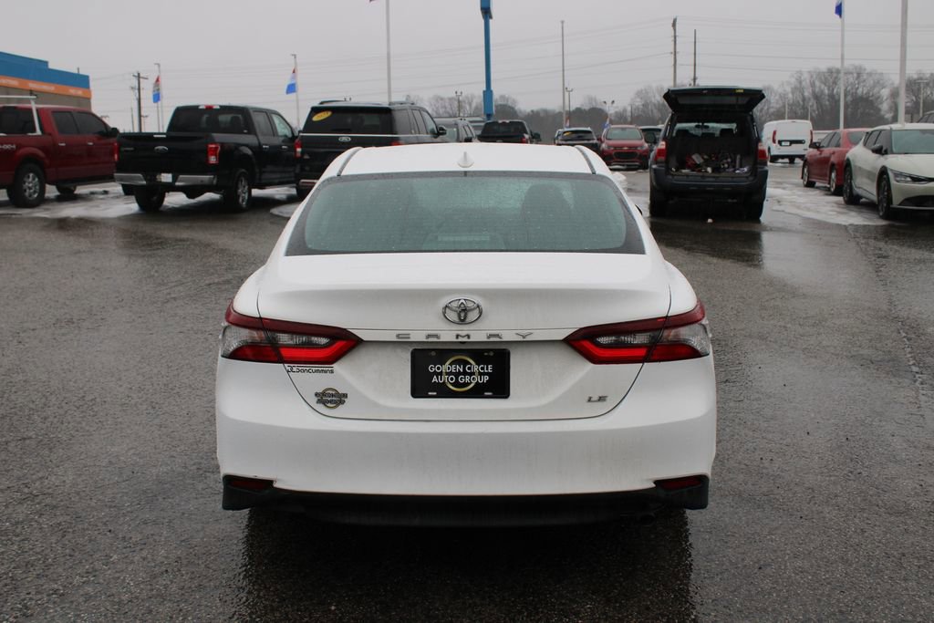 Used 2021 Toyota Camry LE image 8