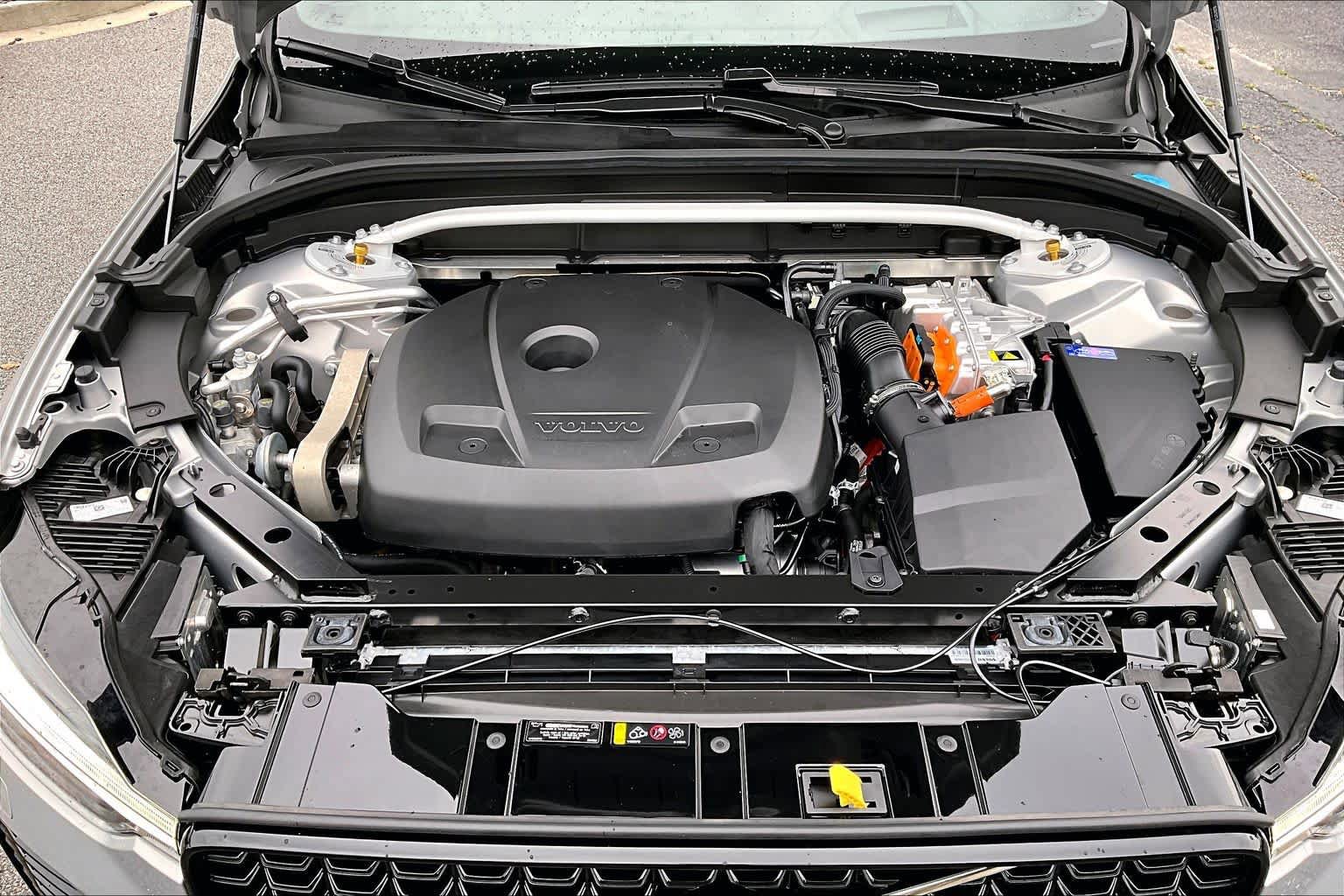 Used 2024 Volvo XC60 T8 Polestar AWD/4WD image 32