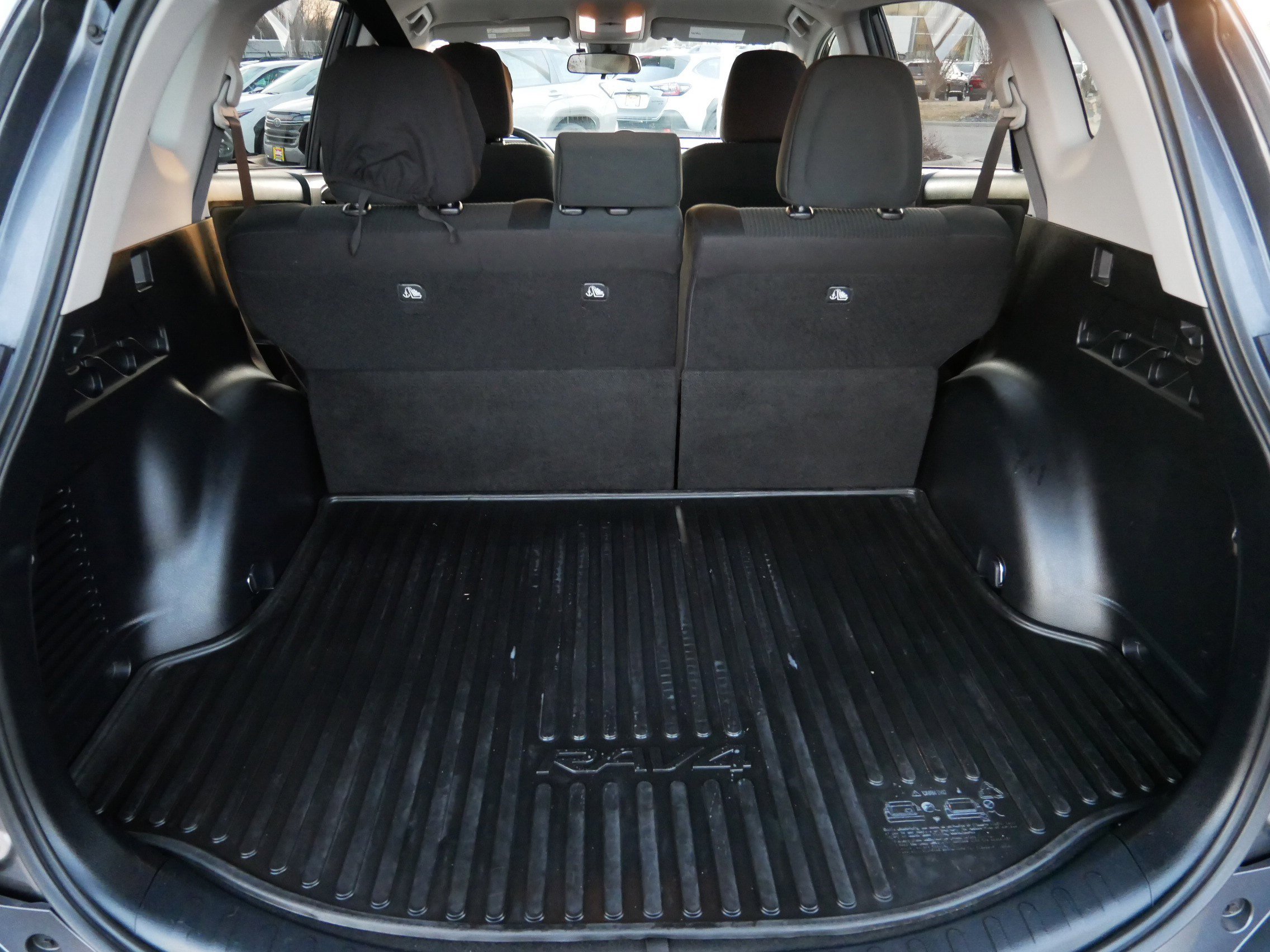 Used 2018 Toyota RAV4 LE w/ All Weather Liner Package image 18