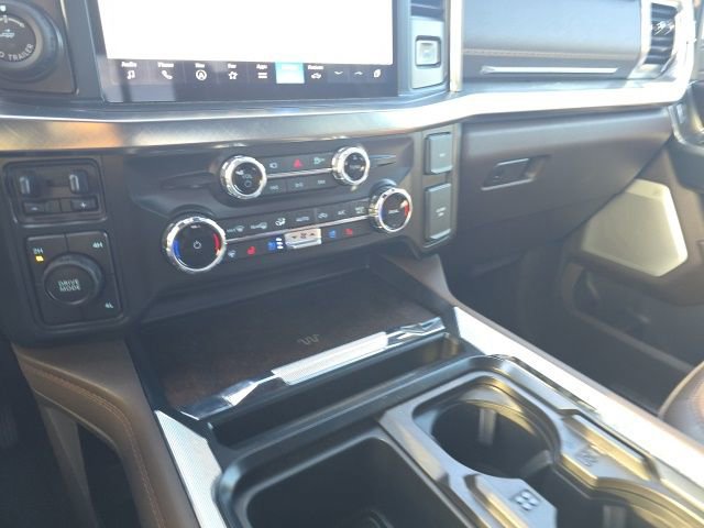 Used 2025 Ford F350 King Ranch w/ Chrome Package image 16