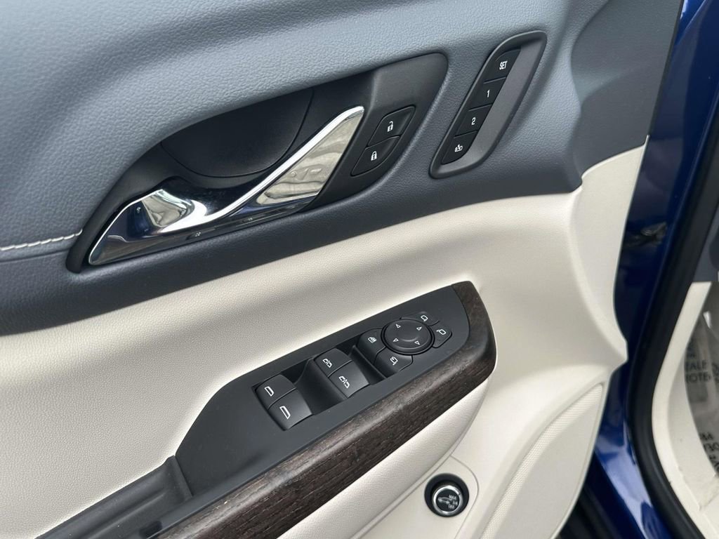 Certified 2023 GMC Acadia Denali w/ Denali Technology Package image 19