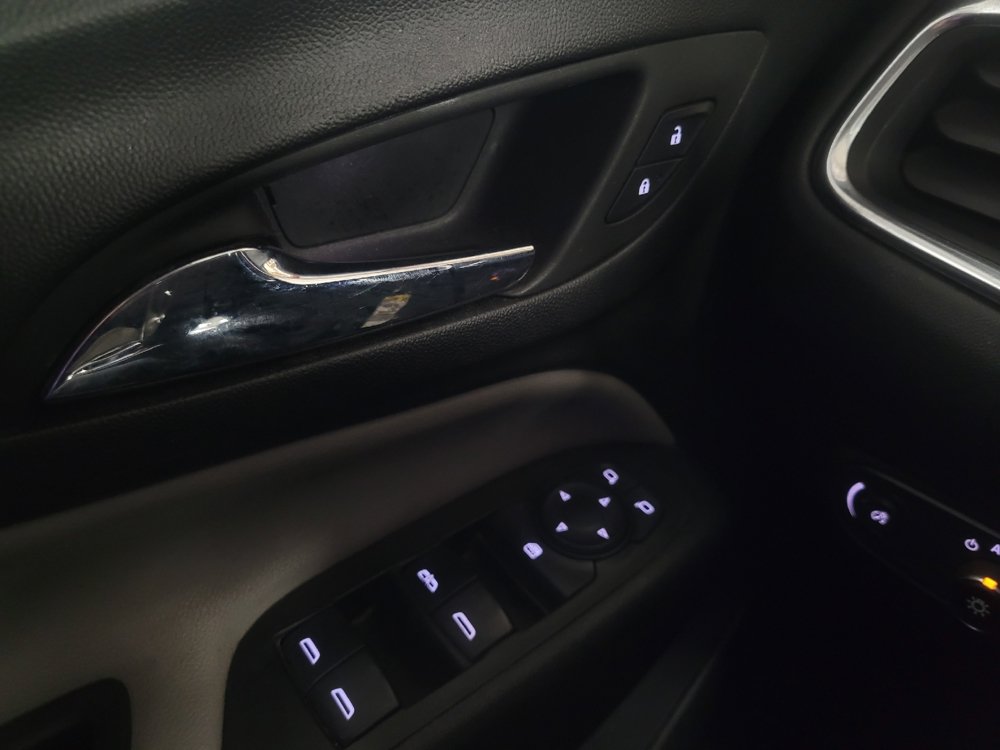 Used 2020 Chevrolet Equinox LS AWD/4WD image 27