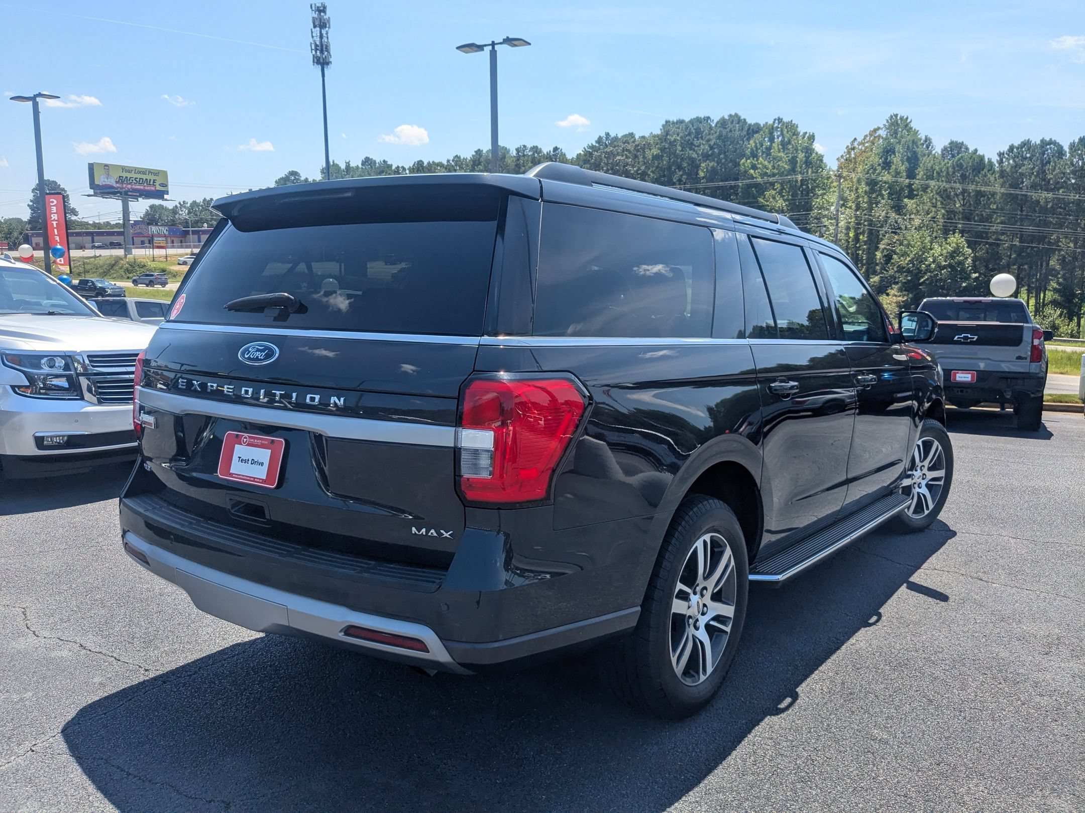 Used 2023 Ford Expedition Max XLT RWD image 5