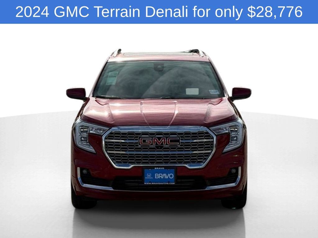 Used 2024 GMC Terrain Denali w/ Denali Premium Package image 2