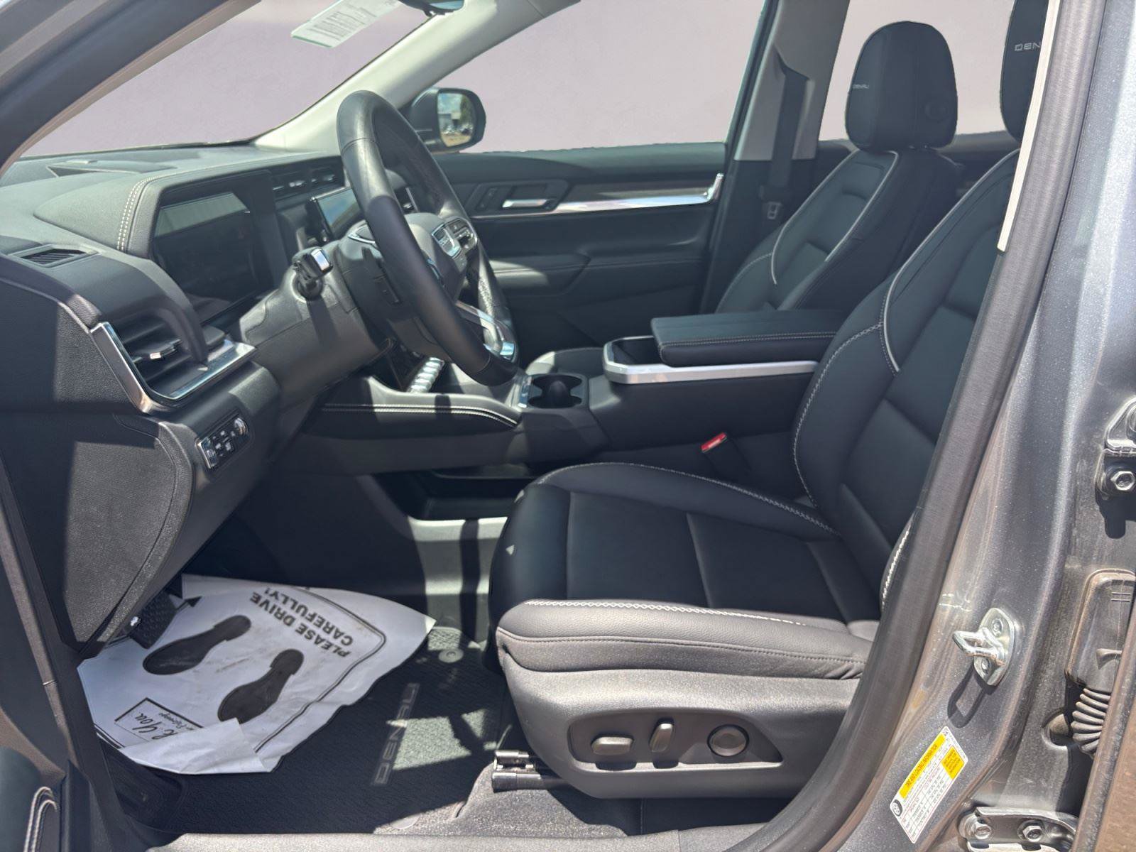 Used 2026 GMC Terrain Denali AWD/4WD image 9
