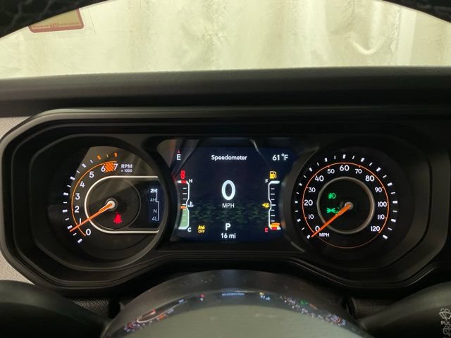 New 2026 Jeep Wrangler Unlimited Sahara w/ Whitecap Package AWD/4WD image 15