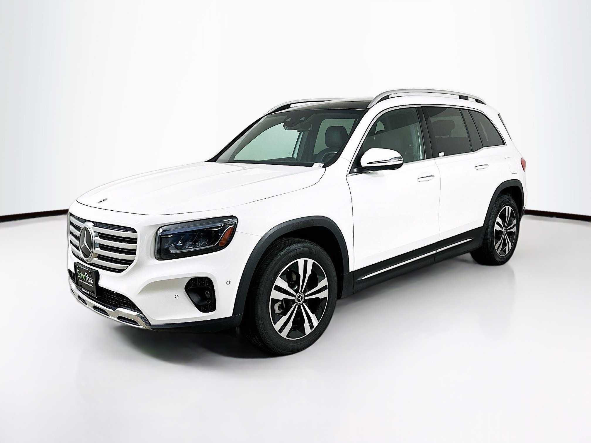 Used 2024 Mercedes-Benz GLB 250 4MATIC image 3