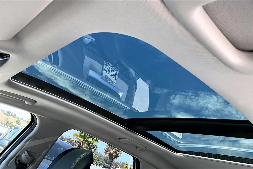 Certified 2026 Kia Sportage EX w/ EX Panoramic Sunroof Package AWD/4WD image 12