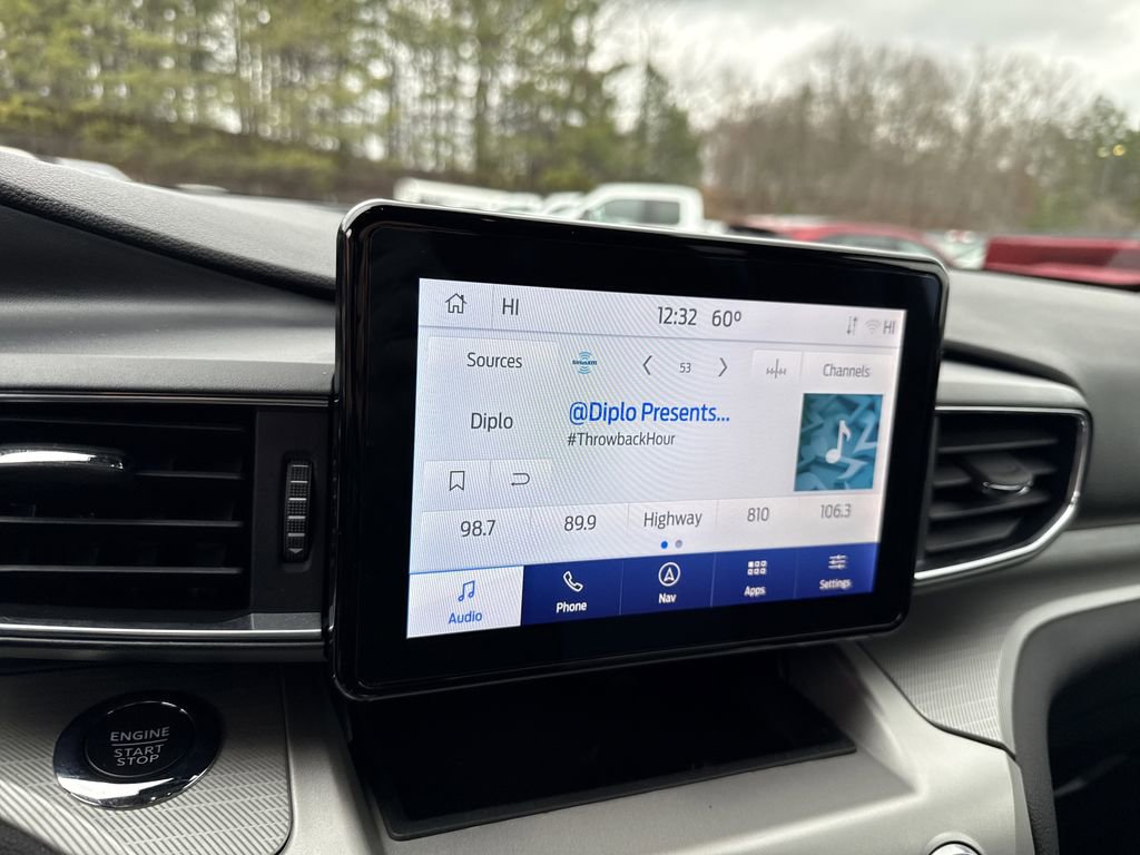 Used 2022 Ford Explorer XLT w/ Equipment Group 202A image 30