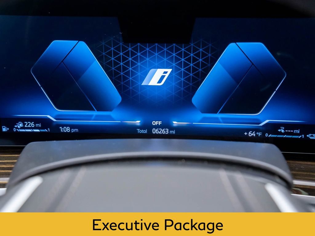 Used 2025 BMW X5 xDrive50e w/ Executive Package image 22