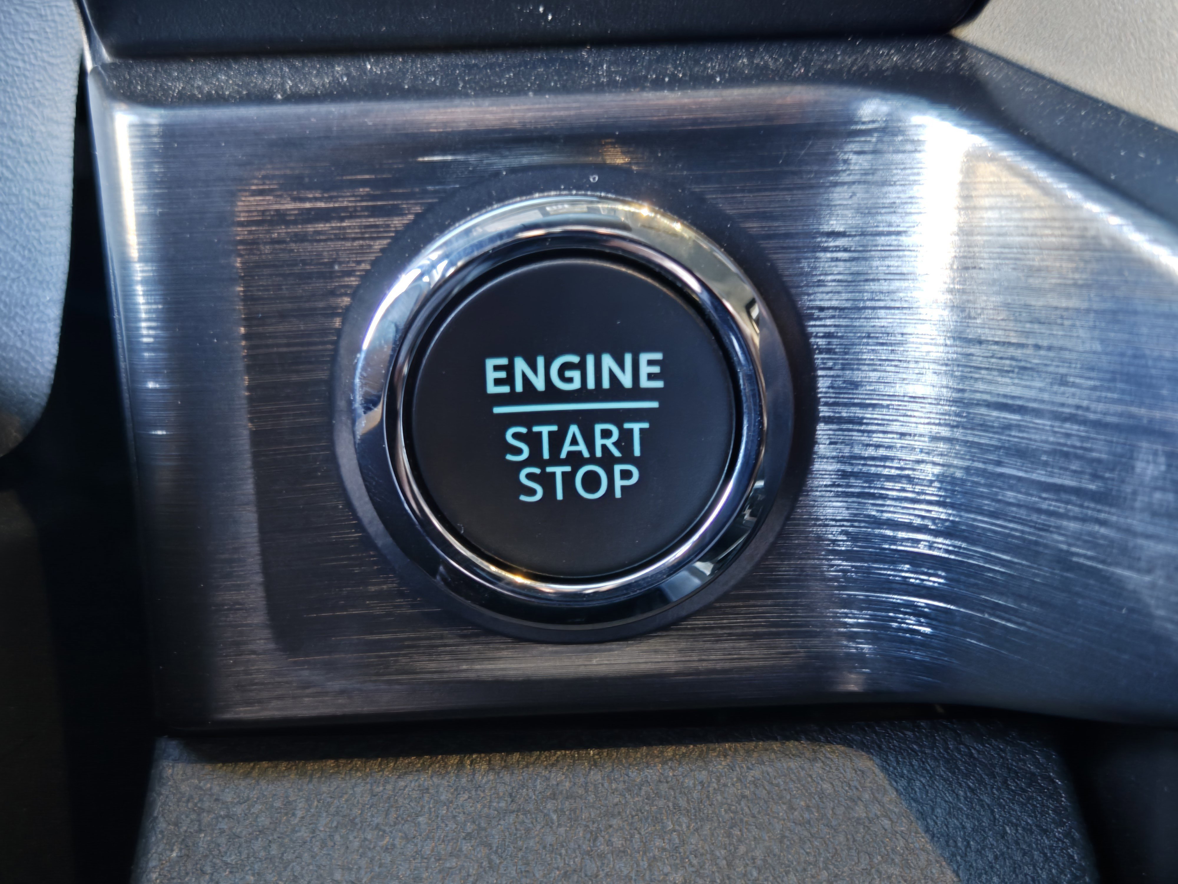 Used 2025 Ford F350 Lariat w/ Chrome Package image 16