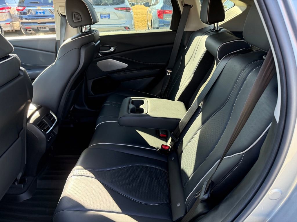 Certified 2025 Acura RDX SH-AWD w/ Advance Package image 17