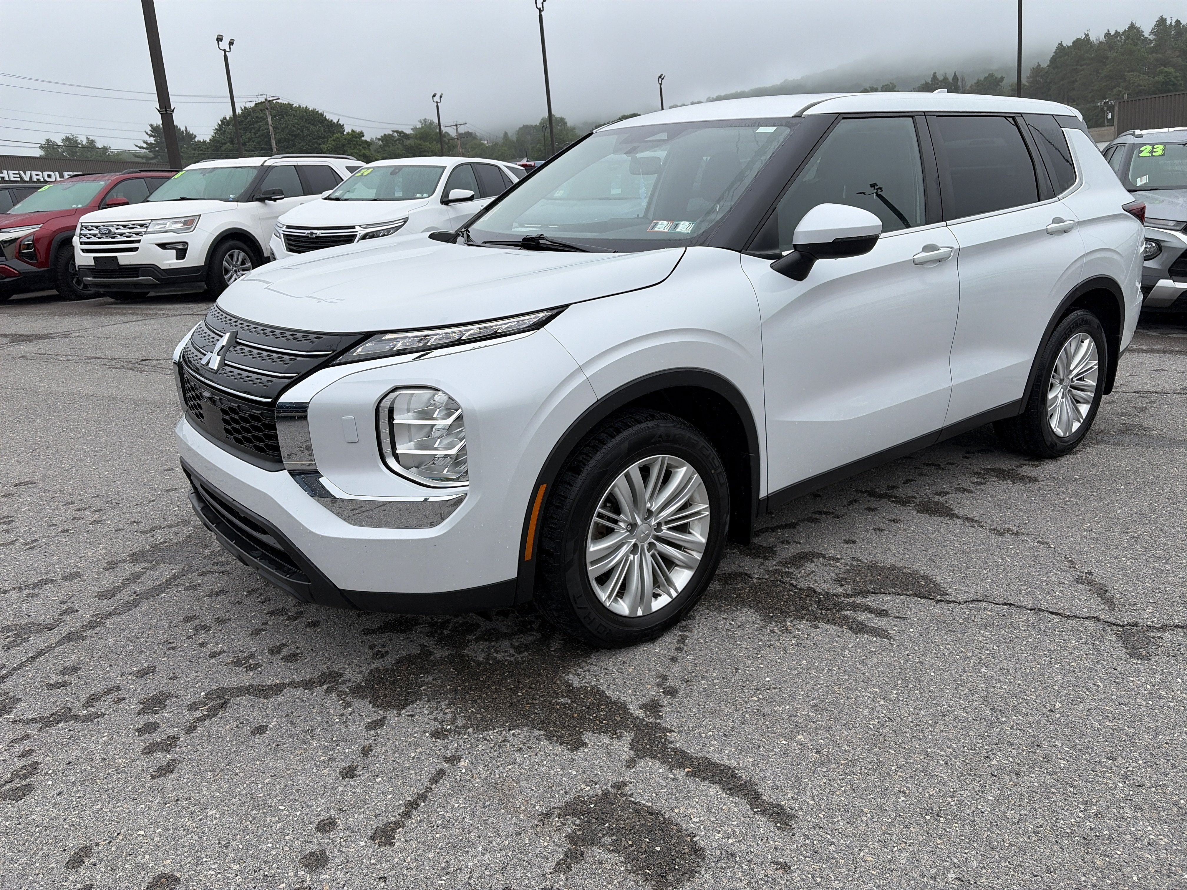 Used 2022 Mitsubishi Outlander ES AWD/4WD image 8