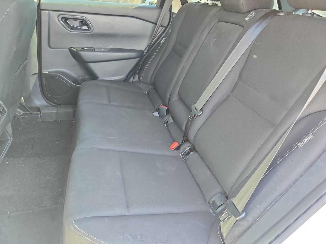 Used 2025 Nissan Rogue S FWD image 17