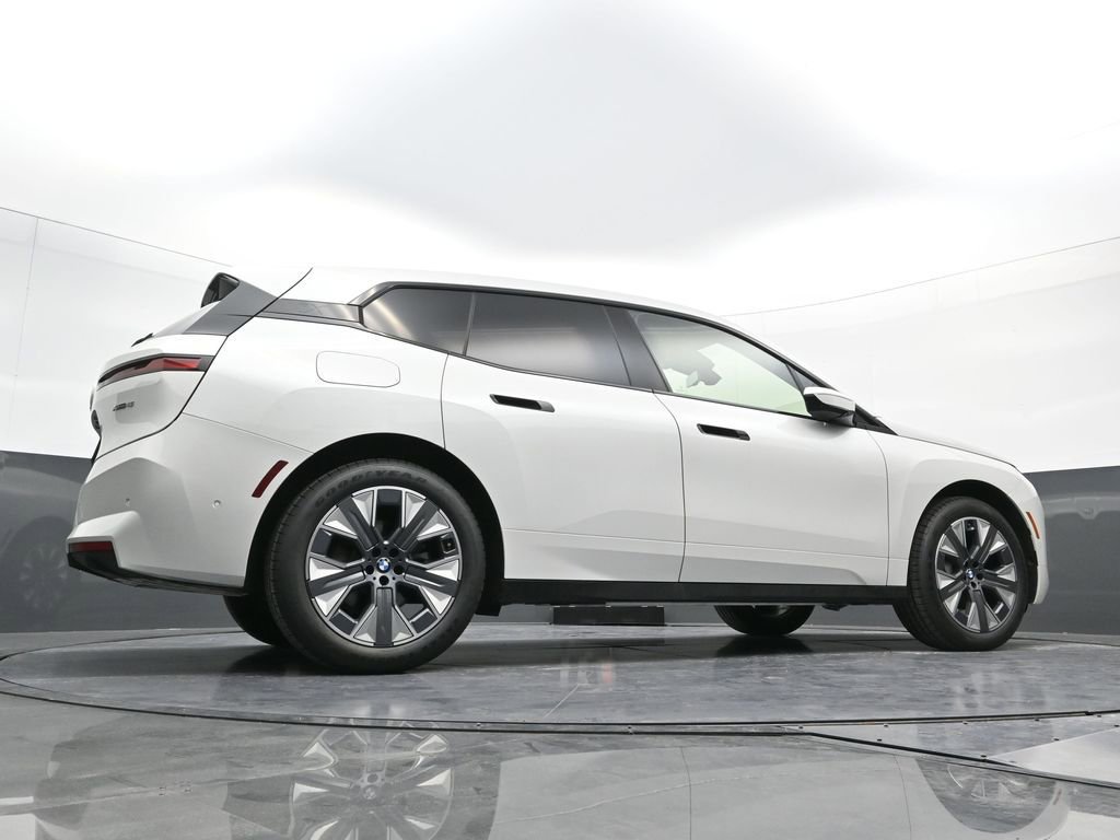 New 2026 BMW iX xDrive45 AWD/4WD image 28