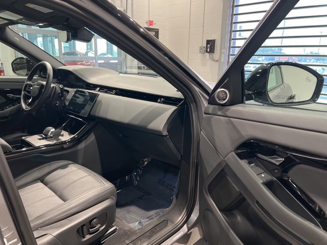 Used 2025 Land Rover Range Rover Evoque S image 49