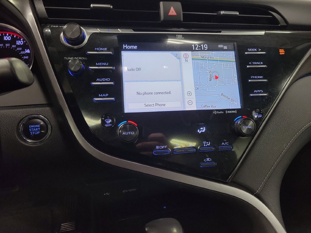 Used 2020 Toyota Camry XSE w/ Navigation Package FWD image 18