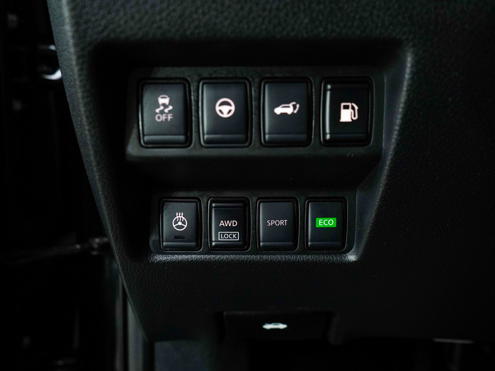 Used 2020 Nissan Rogue SL w/ Premium Package image 24