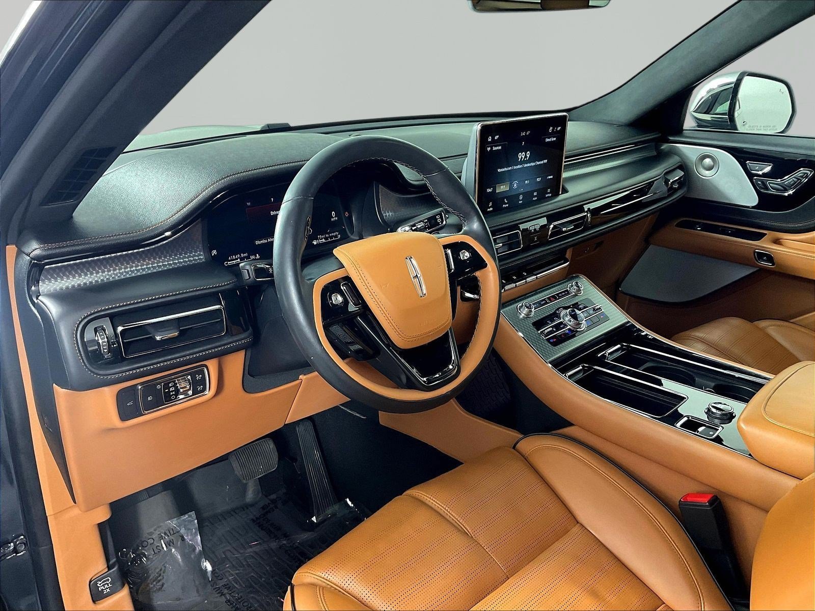 Used 2022 Lincoln Aviator Black Label w/ Dynamic Handling Package AWD/4WD image 16