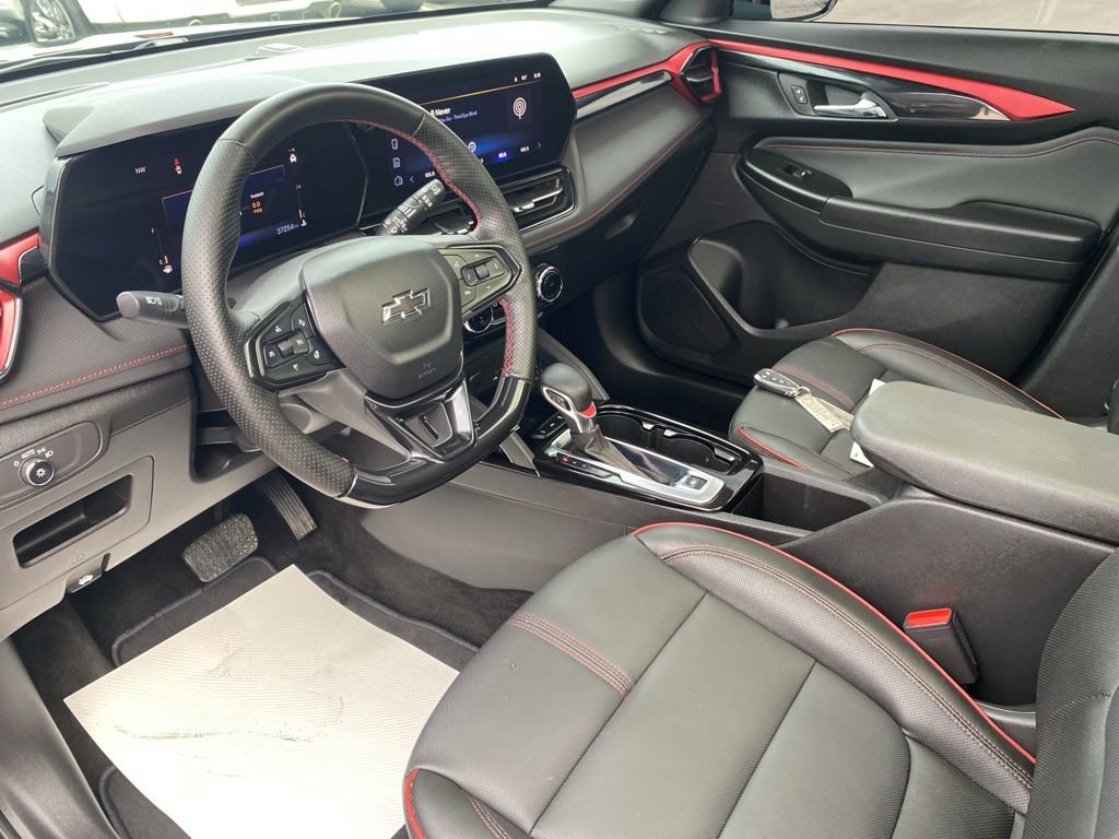 Used 2024 Chevrolet TrailBlazer RS w/ Convenience Package image 23
