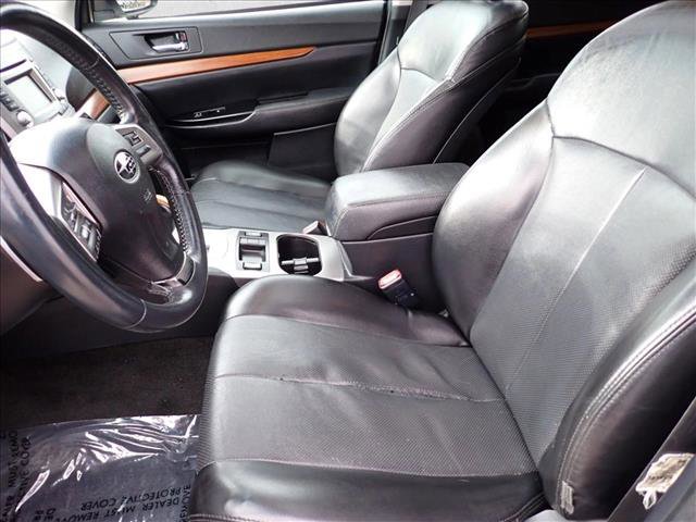 Used 2014 Subaru Outback 2.5i Limited w/ Moonroof Package AWD/4WD image 11