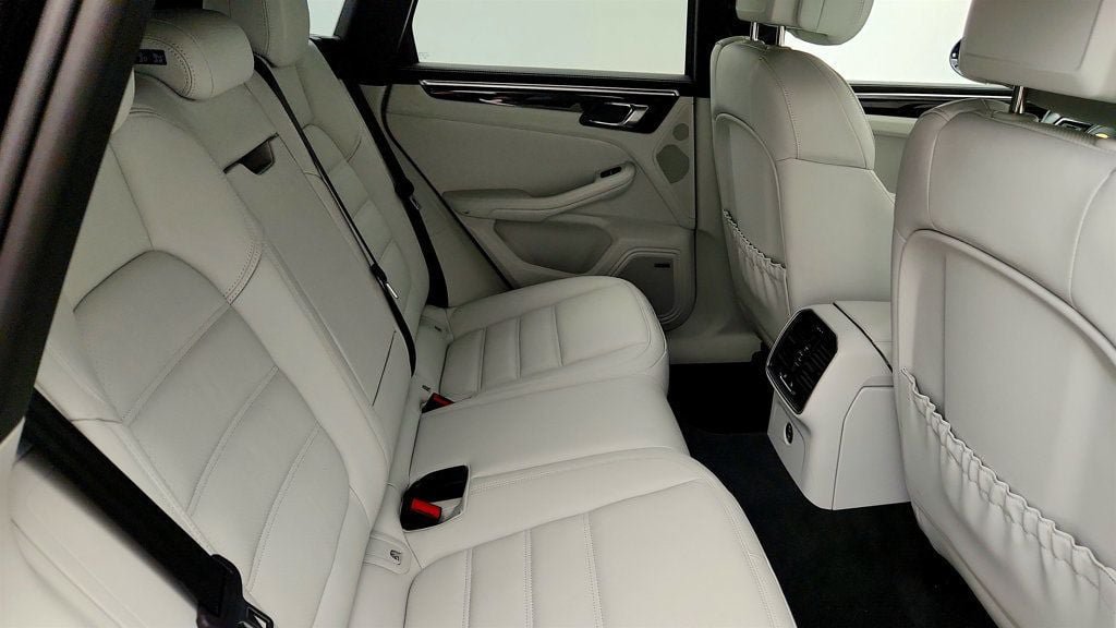 Used 2024 Porsche Macan GTS w/ Premium Plus Package AWD/4WD image 22