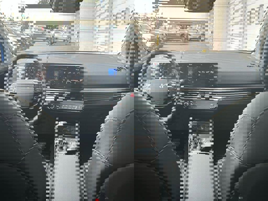 New 2026 Kia Sportage EX w/ EX Panorama Roof Package image 17