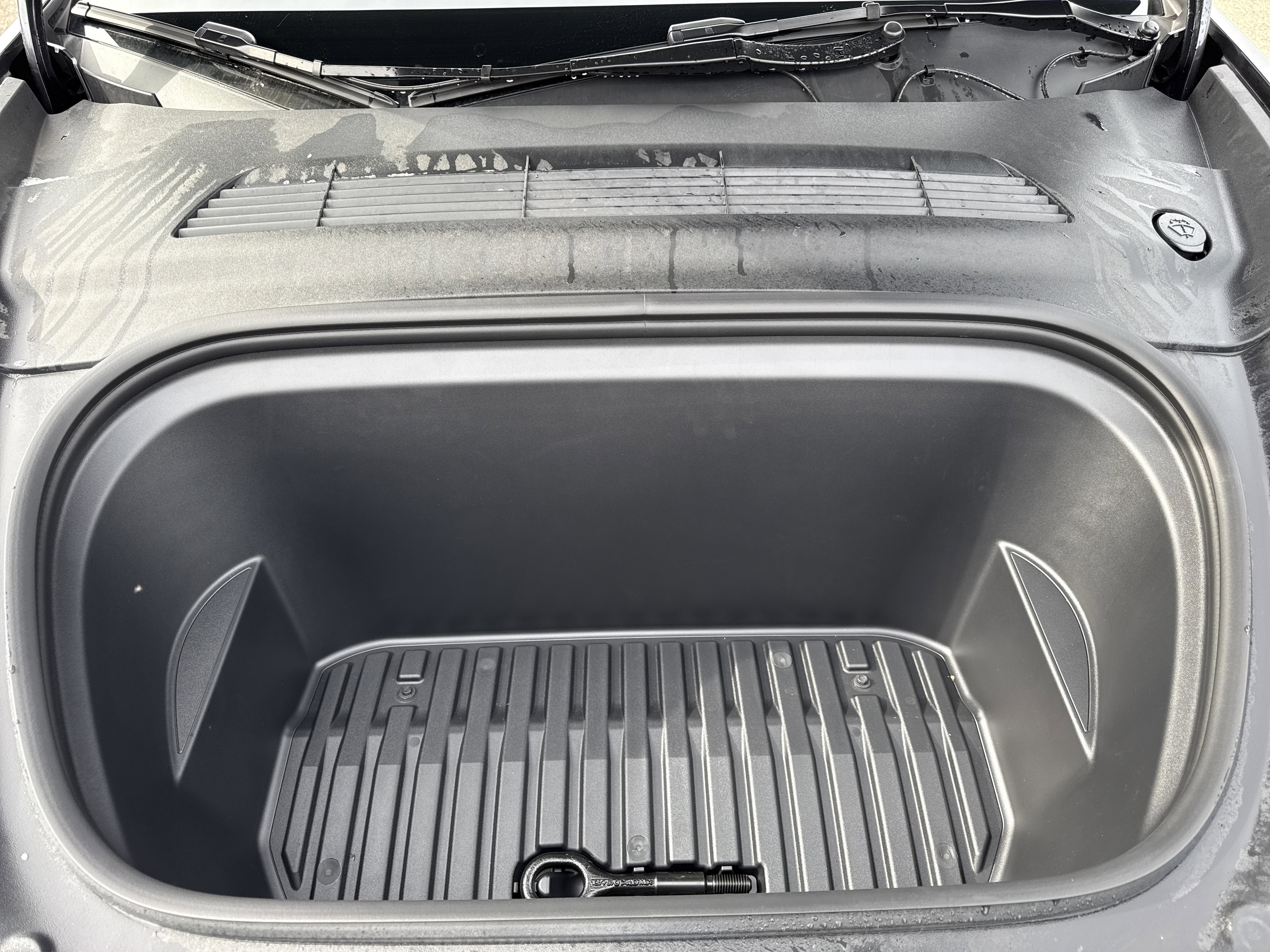 Used 2024 Tesla Model Y Long Range image 15