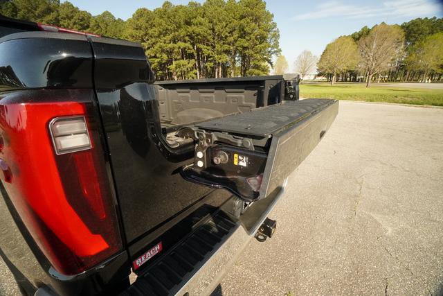 Used 2024 GMC Sierra 2500 SLT w/ SLT Convenience Package AWD/4WD image 11