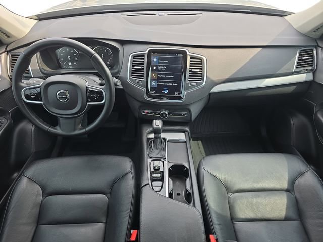 Used 2021 Volvo XC90 T5 Momentum w/ Protection Package Premier FWD image 10