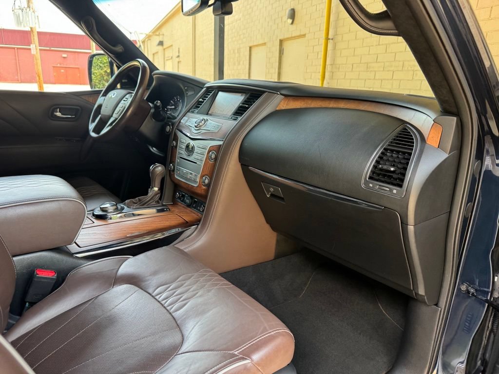 Used 2017 INFINITI QX80 Limited AWD/4WD image 33