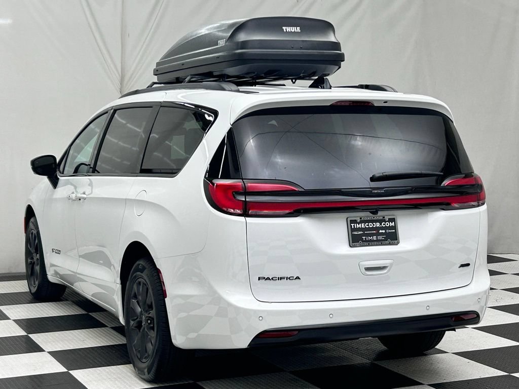 New 2026 Chrysler Pacifica Select AWD/4WD image 7