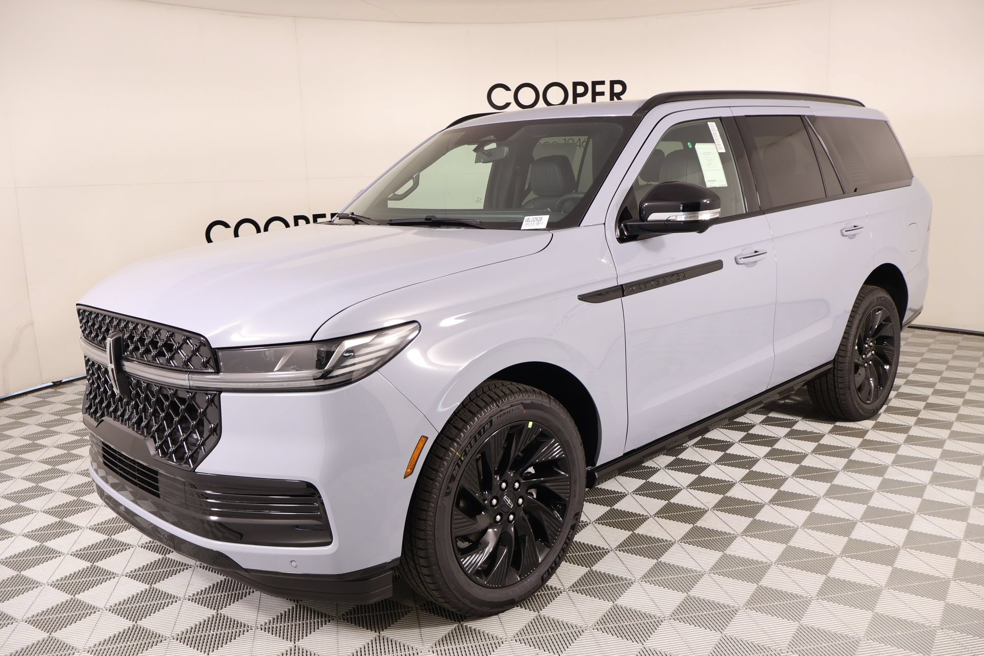 New 2027 Lincoln Navigator Reserve w/ Jet Appearance Package AWD/4WD image 10