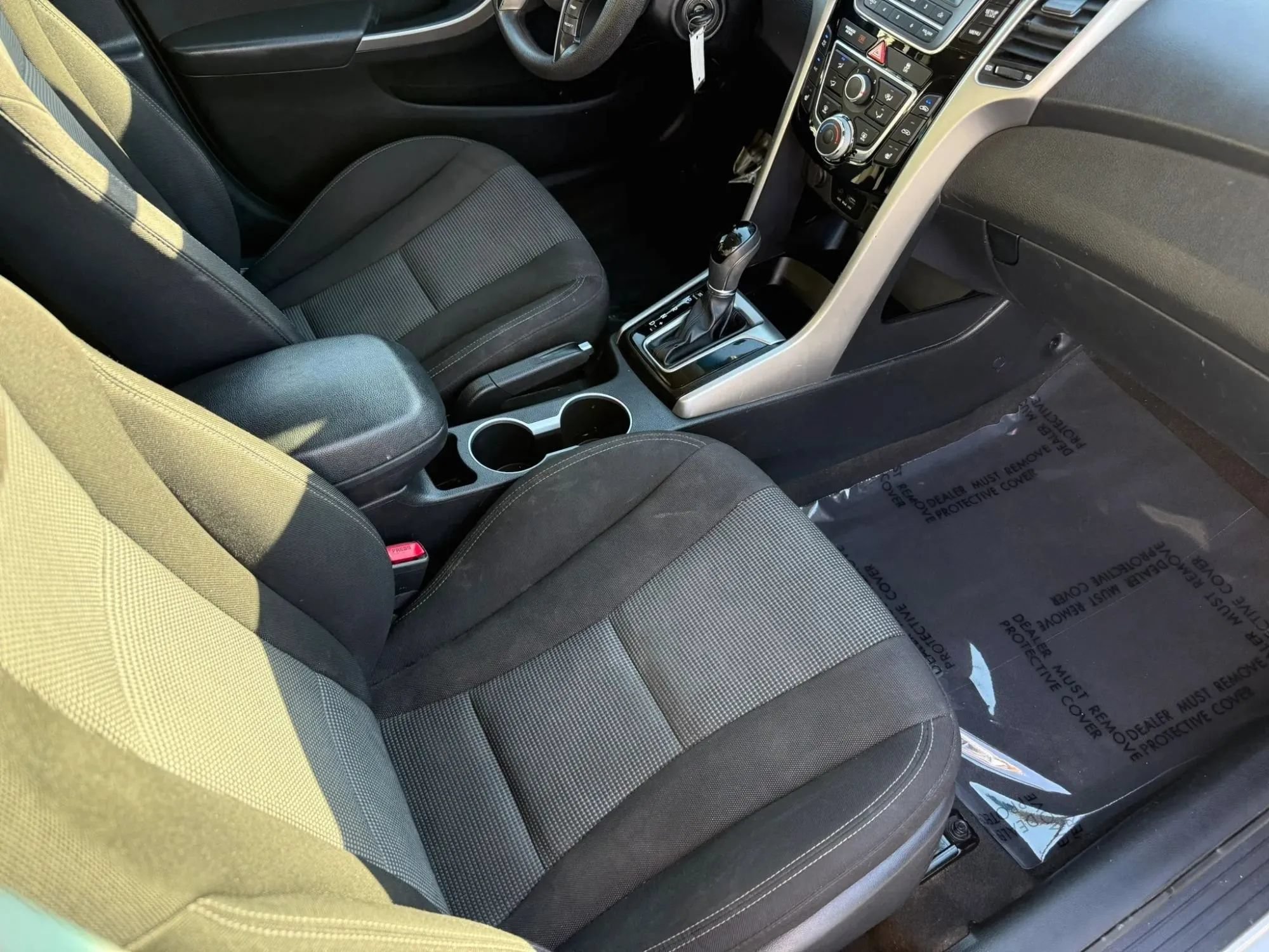 Used 2015 Hyundai Elantra GT FWD image 24